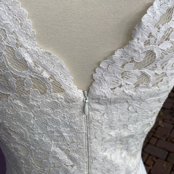 NWT WHBM Sleeveless Lace Sheath Dress - Picture 5 of 9